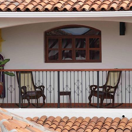 Hotel Cacique Adiact Leon Exterior photo